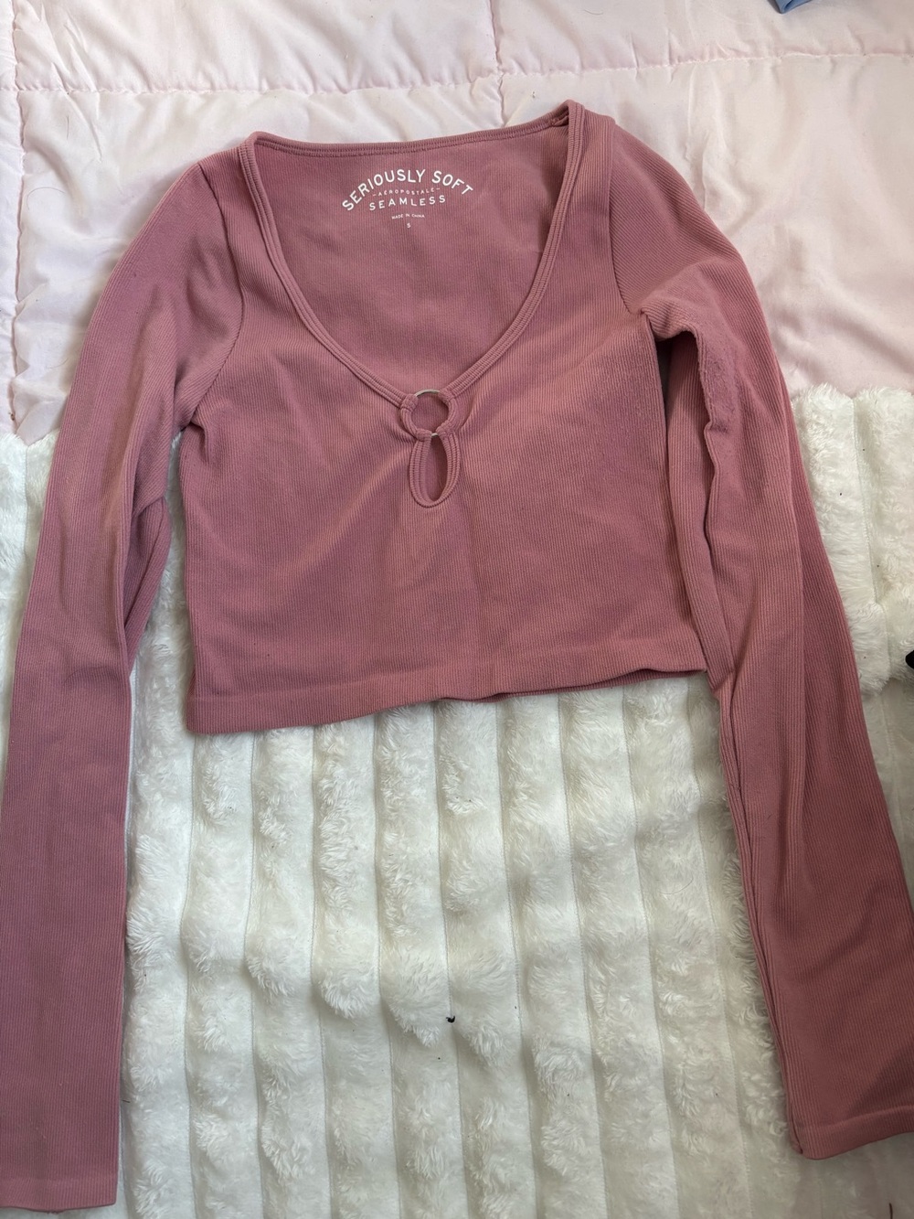 Aeropostale Dusty Rose Long-Sleeve Crop Top with Front Ring